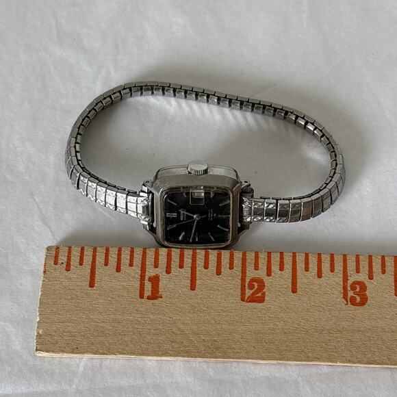 Vintage Seiko Women’s Watch 2205-3009 Hi-Beat Automatic 17J Dainty Bracelet main image 8